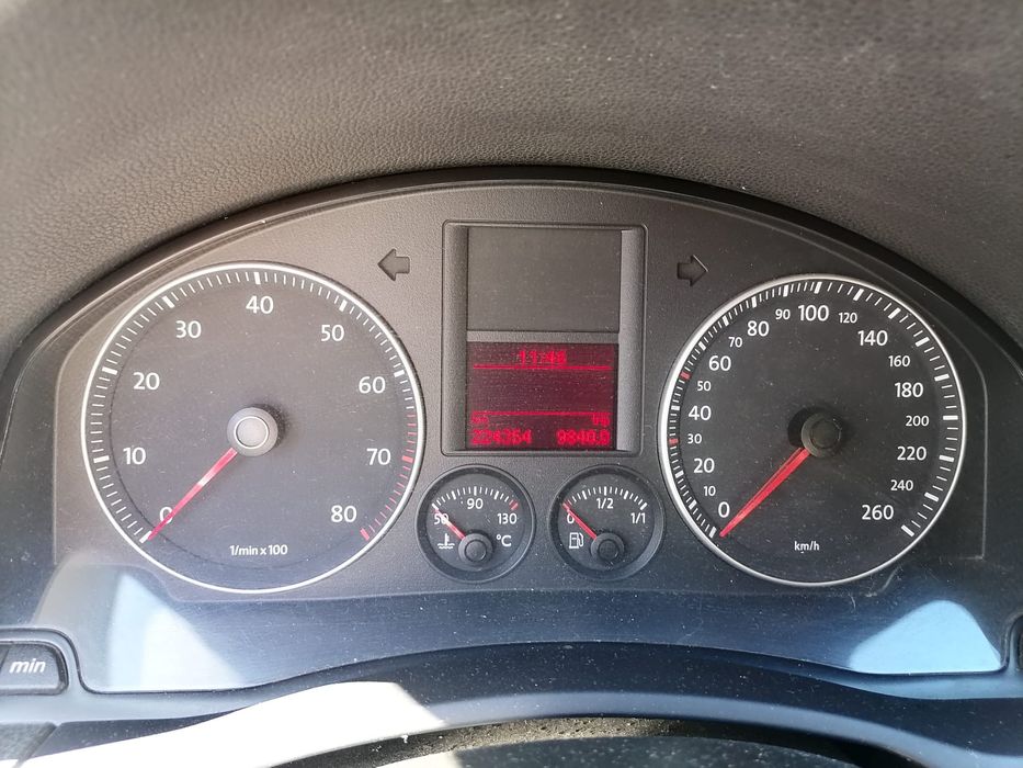 Vìnd wv golf v 1.6 benzina