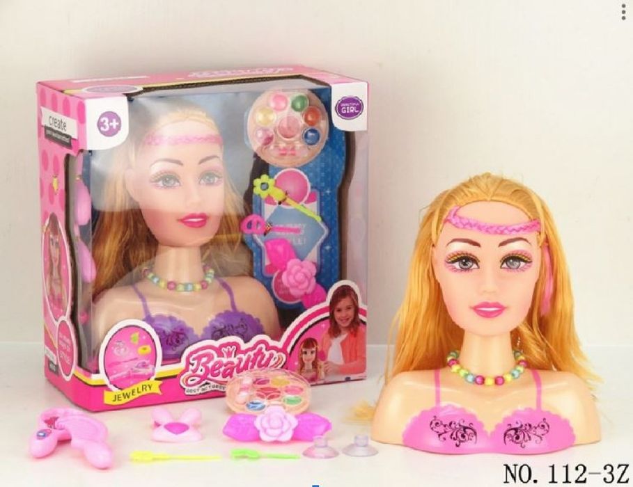 Модел за прически Кукла с аксесоари