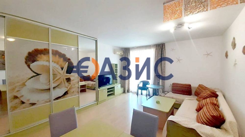 Уютен апартамент с 1 спалня в комплекс Бей Ву, 80,71 кв., гр. Царево,