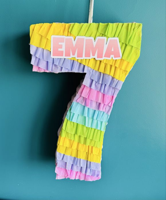 Шарена пинята Дъга