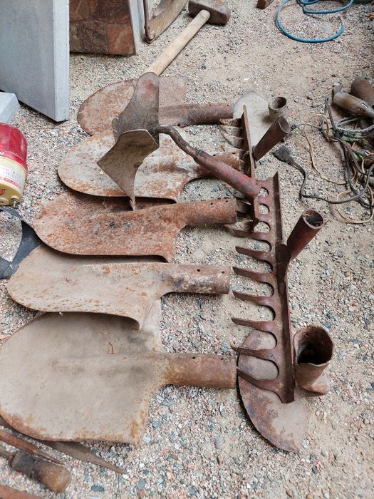 Продам советские лопаты,топоры