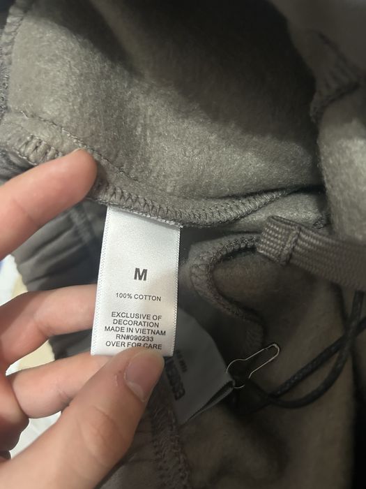 Pantaloni essentials M