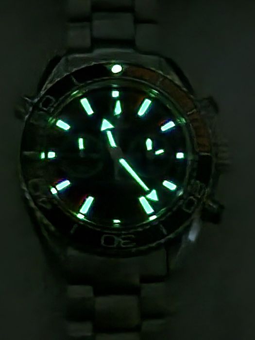 Часы наручные. Қол сағат.