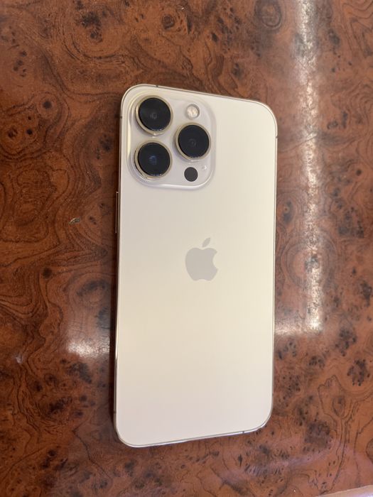 Срочно продам iPhone 13 pro