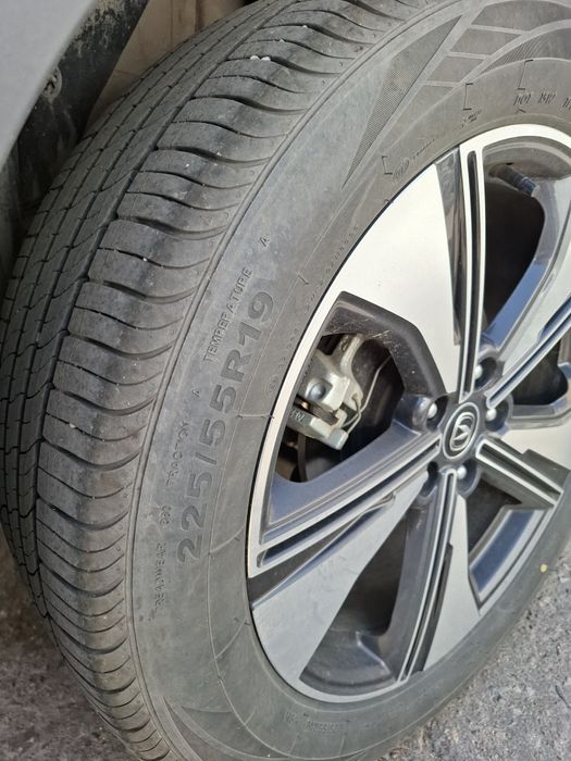 Продам комплект летних резин с дисками на 19