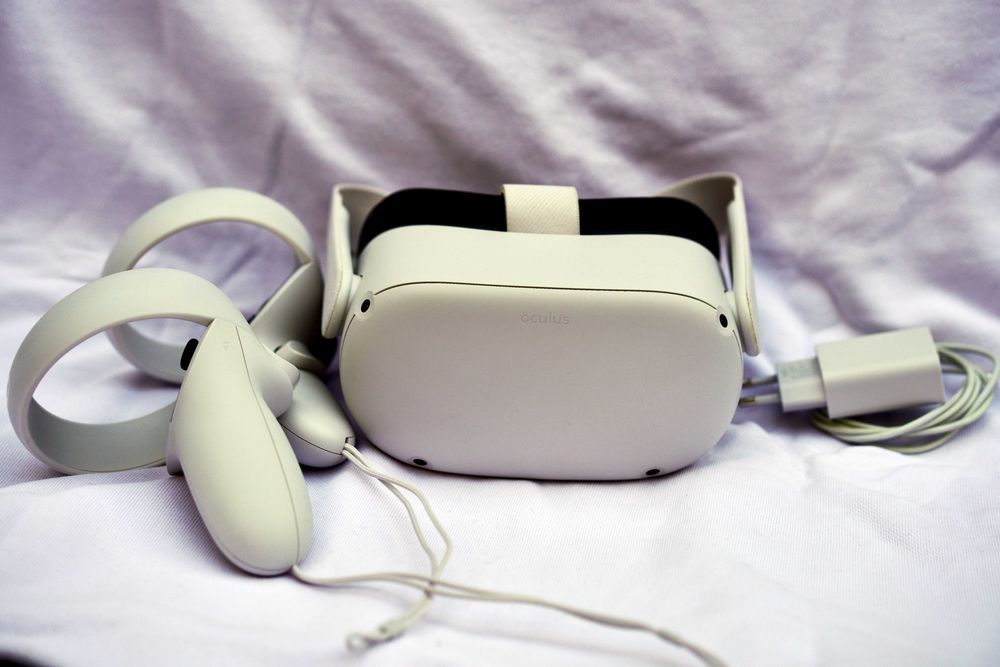 Cască VR Meta Oculus Quest 2 - 256GB – stare excelentă