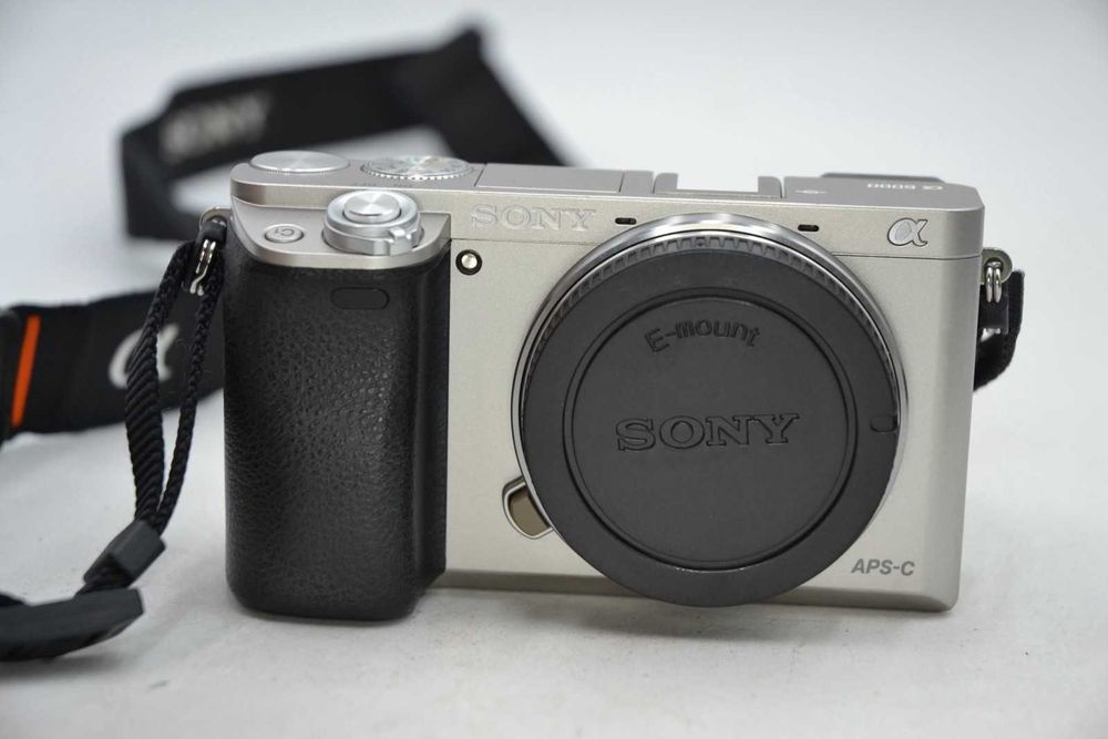 Sony Alpha a6000 беззеркальная камера 24,3 Мп серебристая