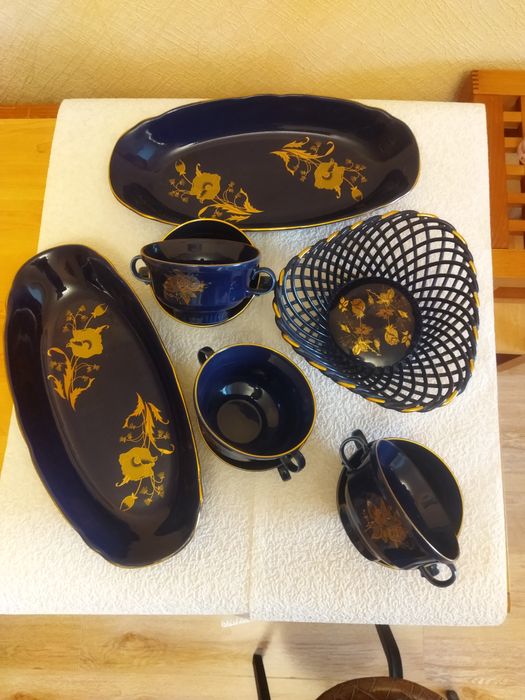 Продаю набор для сервировки стола.