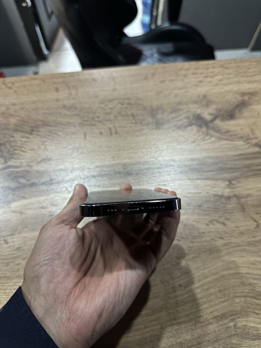 Iphone 14 pro, в хорошем состоянии