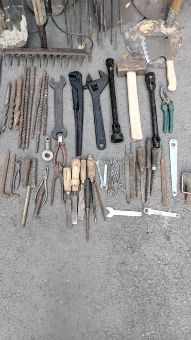 Продам всё для огорода, инвентарь.