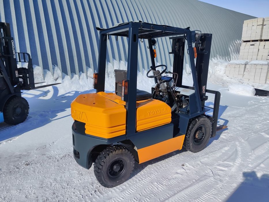 Продам вилочный погрузчик. Кара