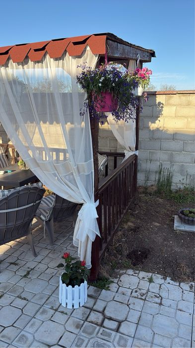 Двуетажна къща в село Безводица!