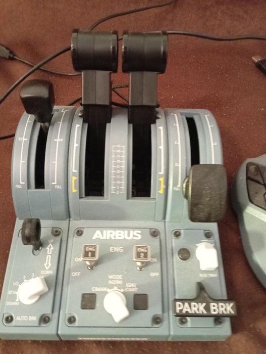 Thrustmaster airbus simulator zbor