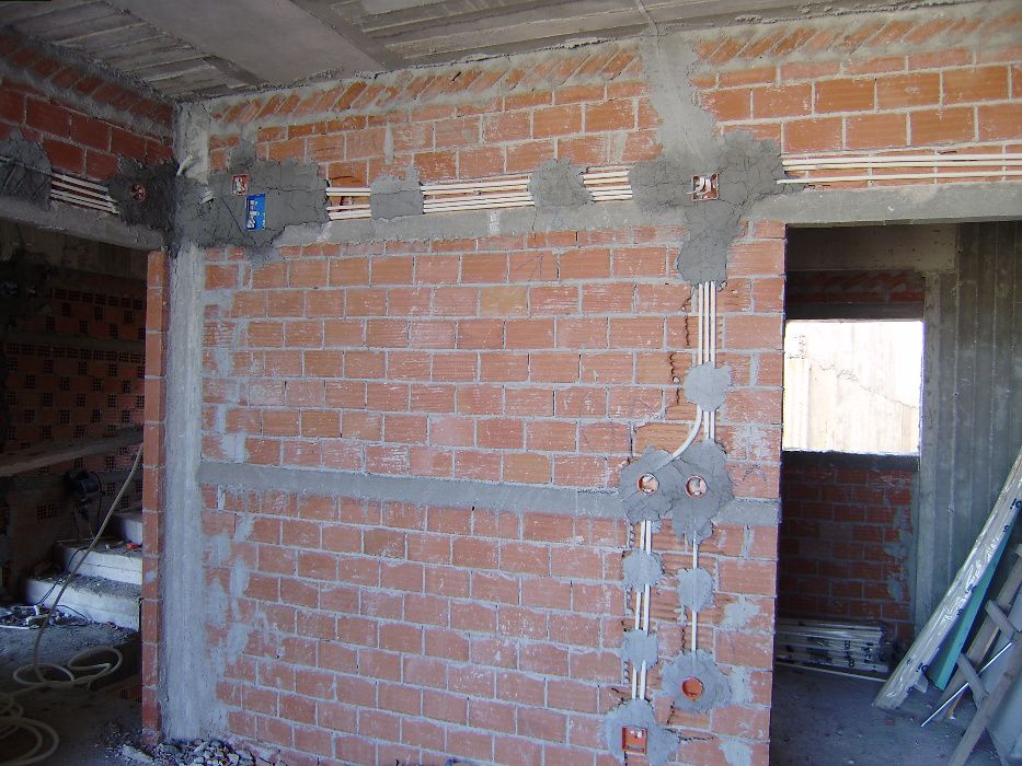 Electrician Ploiesti autorizat automatizari instalatii electrice