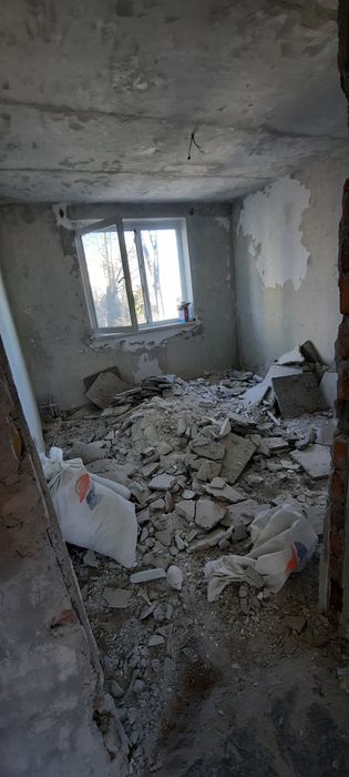 Golire apartamente-Debarasare mobila veche -Demolari