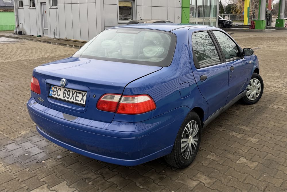 Fiat Albea 2009 1.4 Benzina 120.000km originali Unic Proprietar de Nou