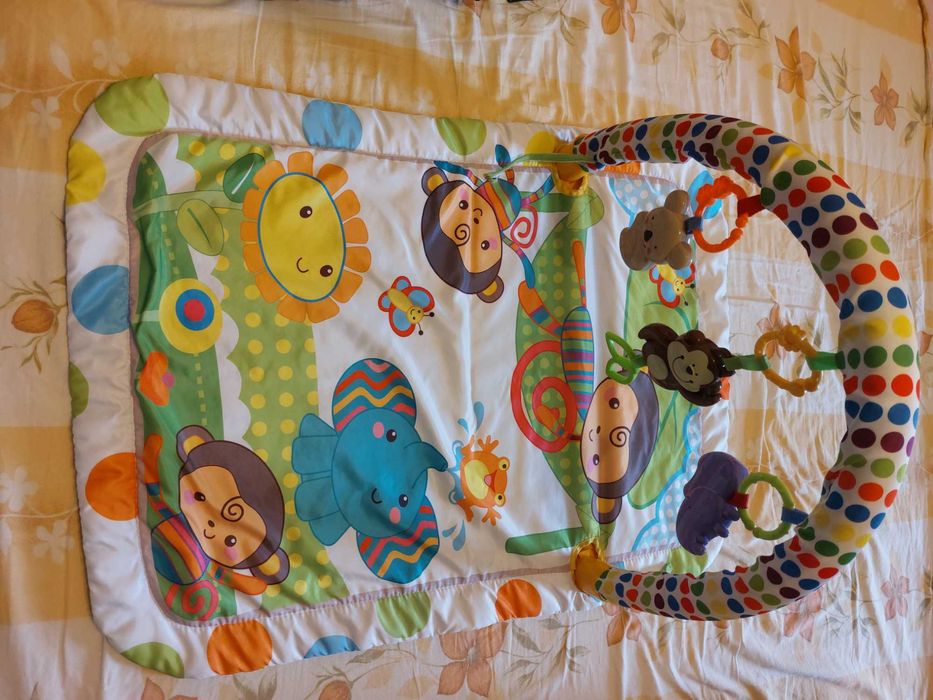 Детско килимче за активна гимнастика