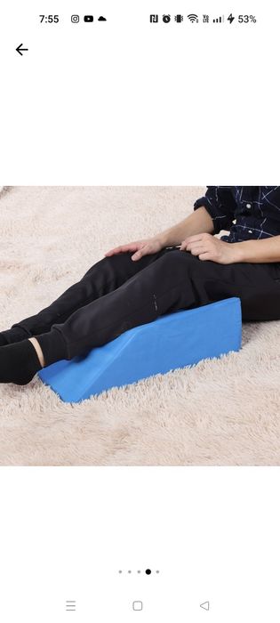 Vând perna triunghiulara