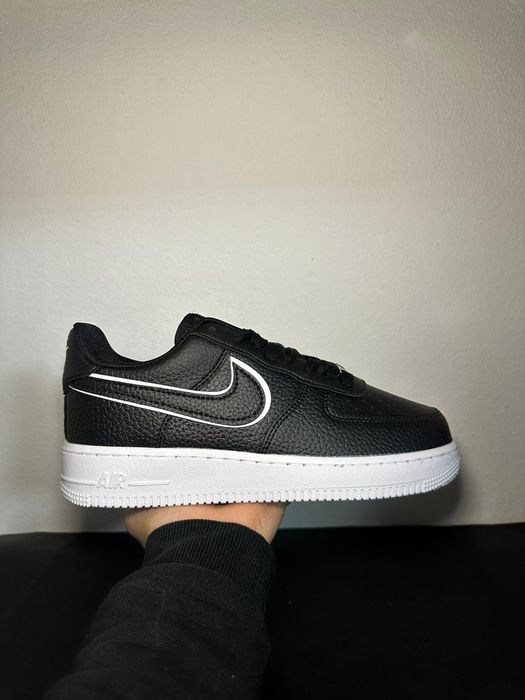 Nike Air Force 1 • Negru & Alb