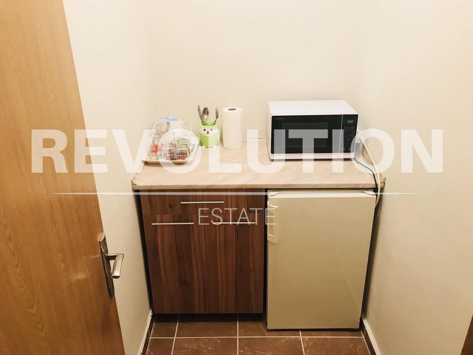 Дава се под наем Едностаен апартамент в Варна, Център - 35 кв.м за 400 € - Снимка #2