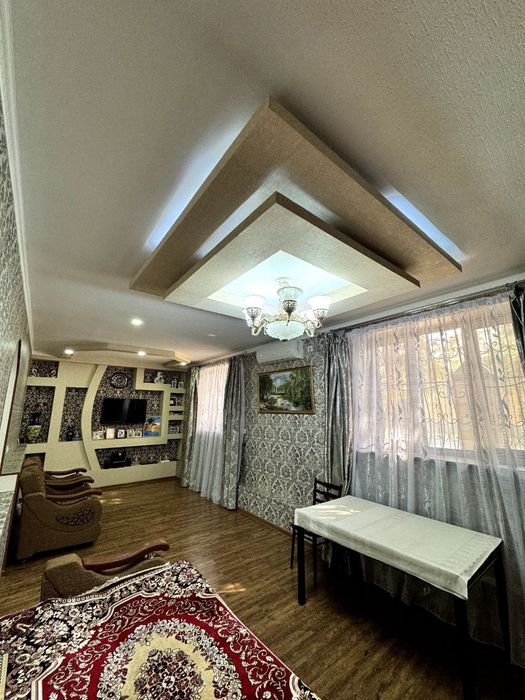 4 Хонали Ховли сотилади