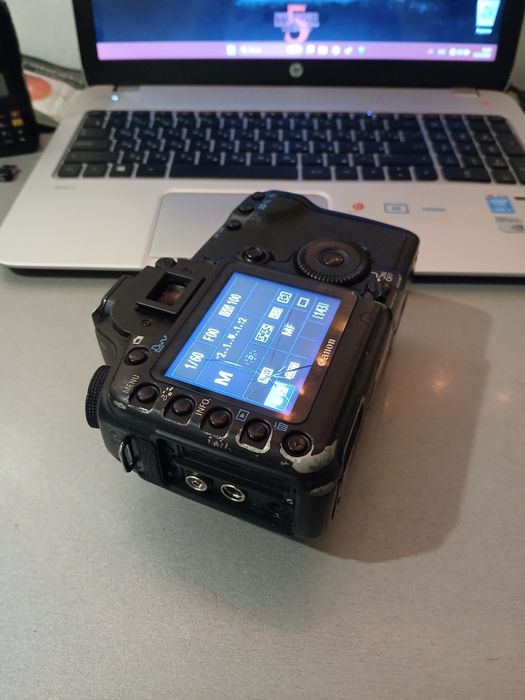 Canon 5D Mark ii 2 body