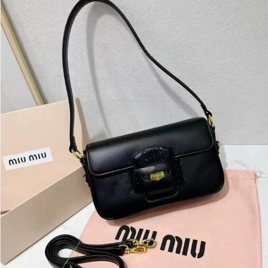 Geanta Miu + Accesorii