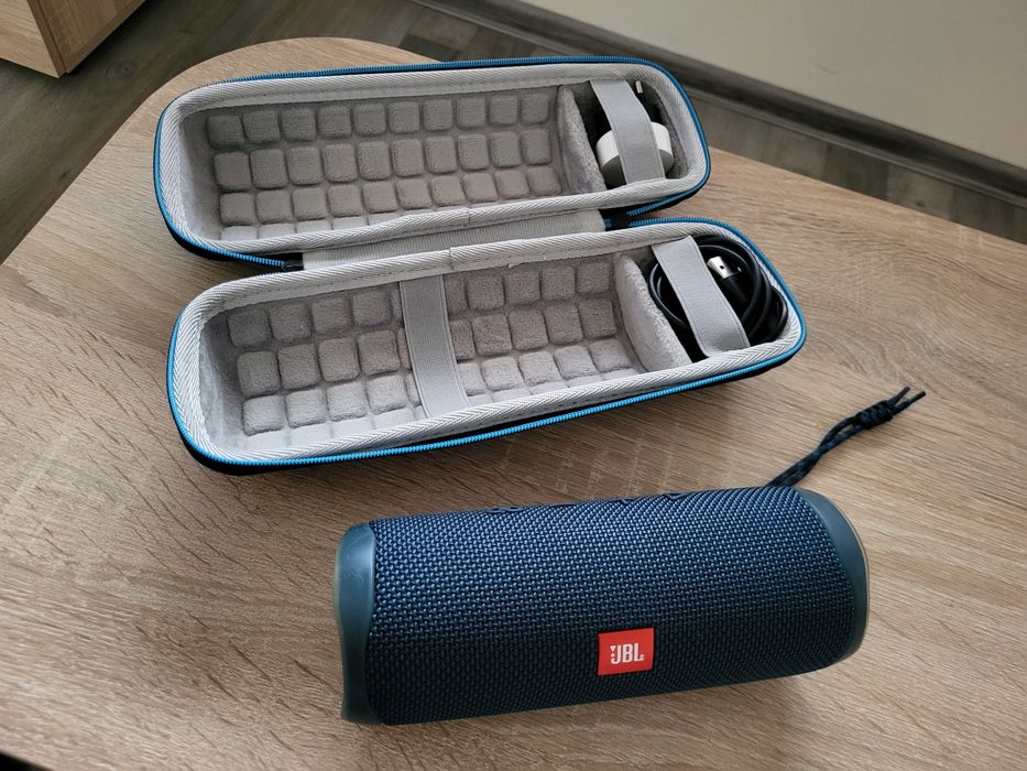 Преносима Колона Jbl