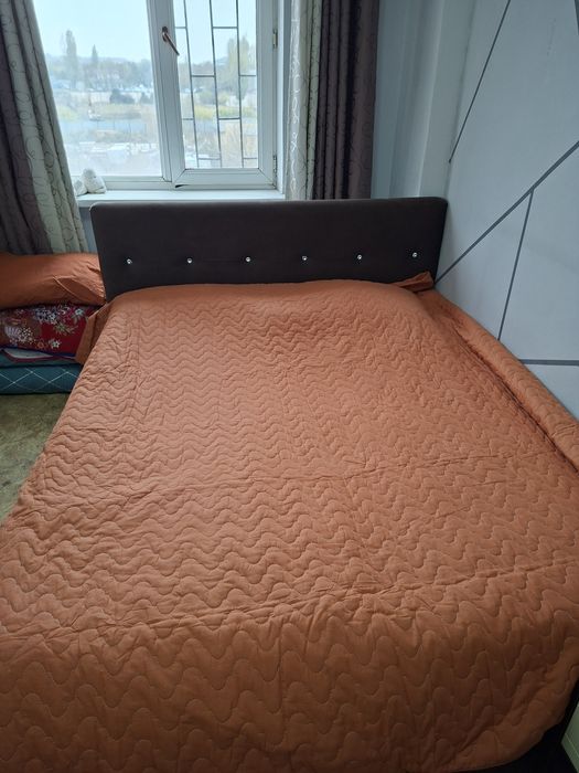 Продается двухспальная  кровать