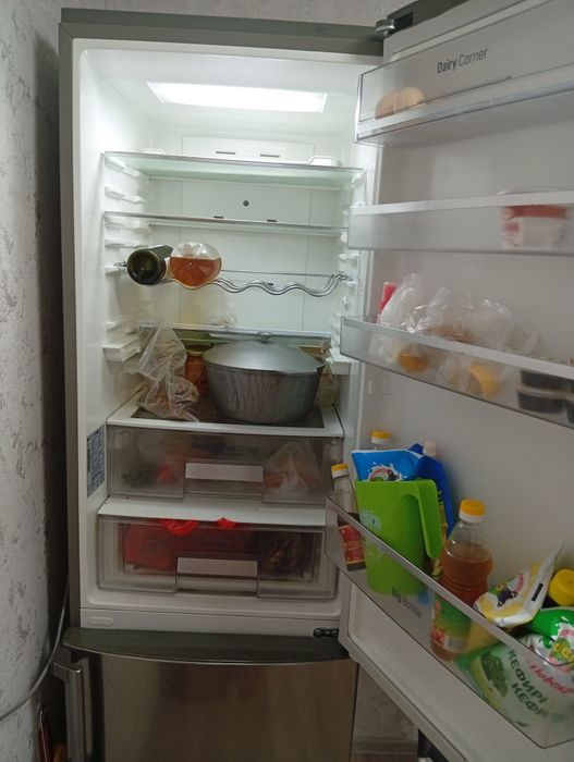 Продам холодильник LG