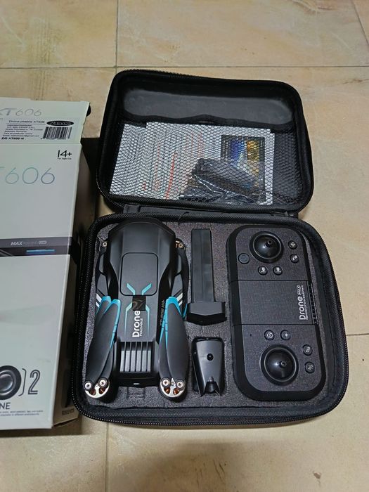 Drona cu cameră XT606