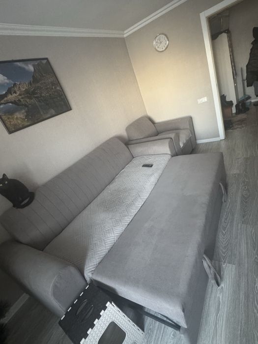 Диван с креслом