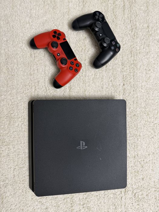 PlayStation 4 Slim 1TB + 2 геймпада + Spider-Man + полный комплект