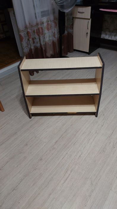 Срочно продаётся полка для обуви 3-х ярусная в отличном состоянии