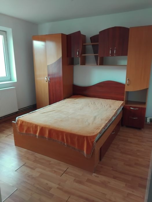 Vand Apartament situt in   Gaesti Jud.Dambovita