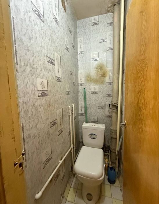 Цум. 110 школа.   2комн. 3этаж. Кирпич 60м2