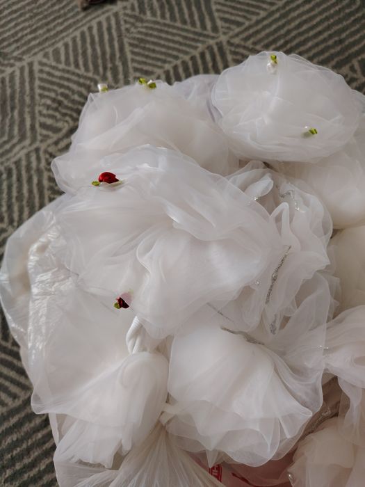 Продам банты белые на резиночках