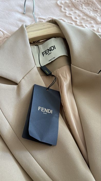 Пиджак приталенный