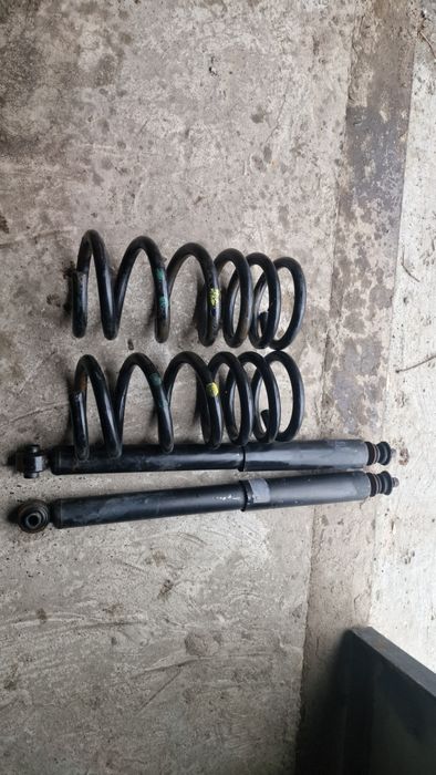 Амортизатор KYB Pajero 3-4