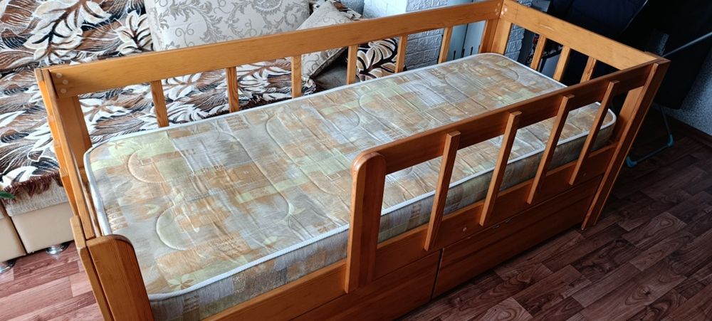 Кровать детская 70×175