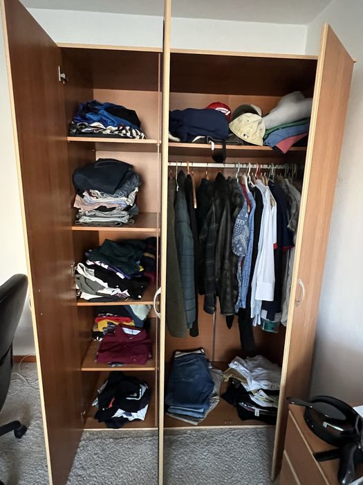 Mobila dormitor, pat + 2 noptiere, comoda si dulap de haine