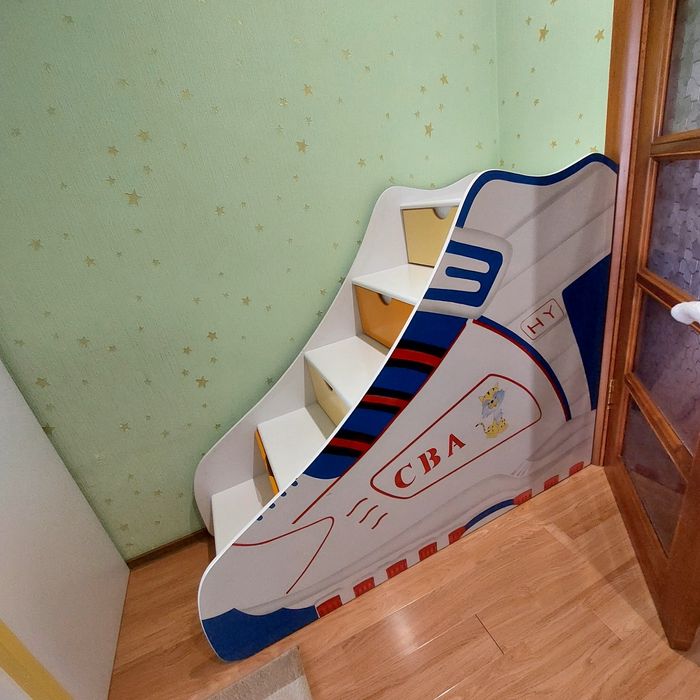 Продам шкаф- лестница