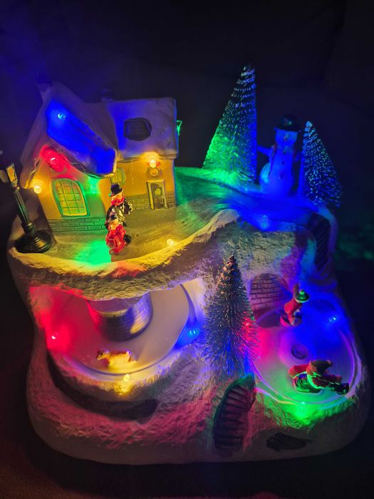 Коледни LED светещи сцени