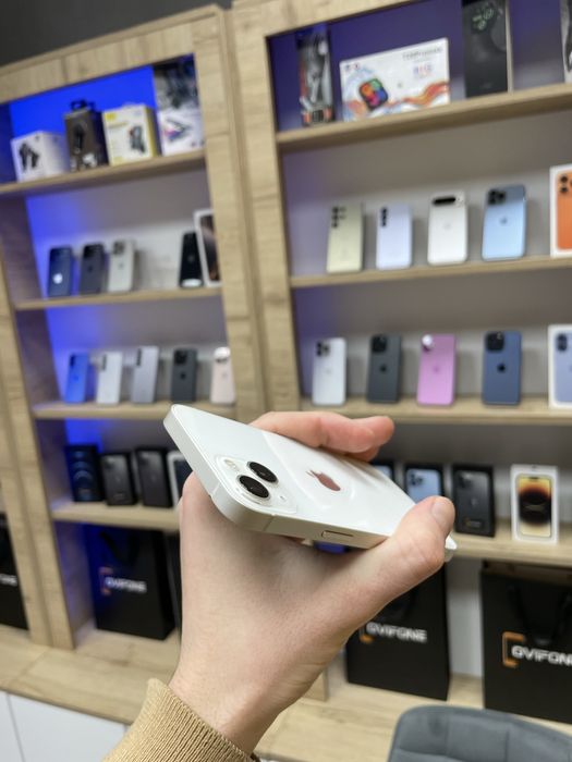 Apple iPhone 13, Starlight, 128 GB, Foarte Bun