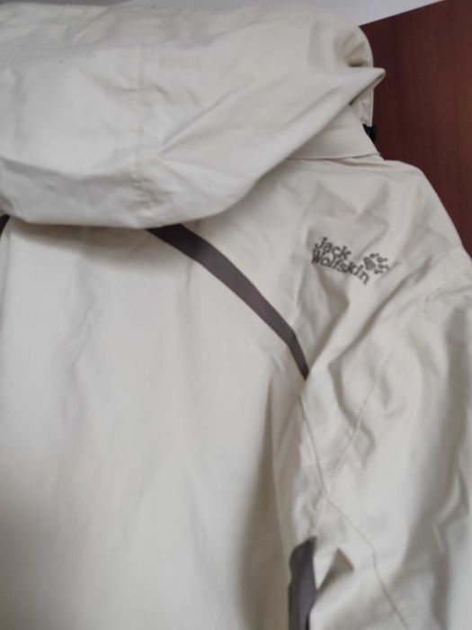 Geaca de ploaie Jack Wolfskin primavara toamna