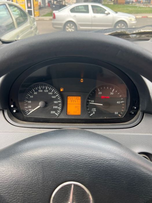 Vand mercedes vito autoutilitara cu frig