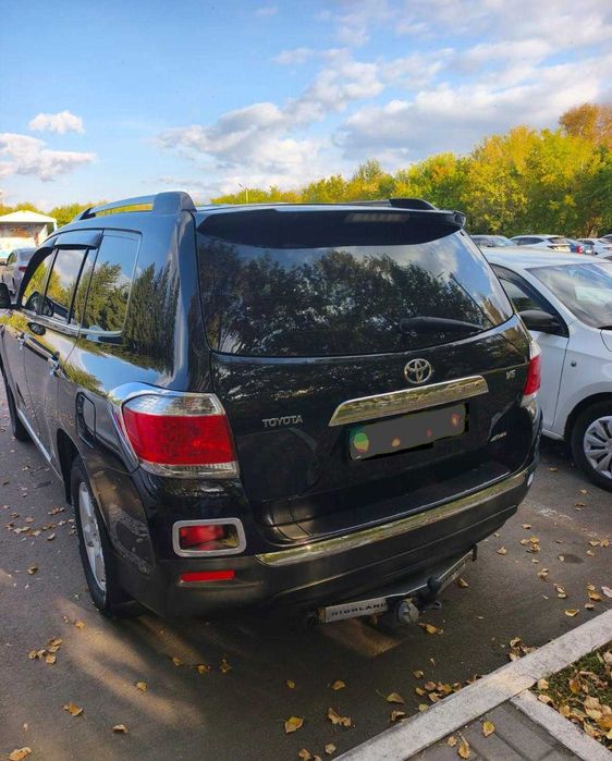 Продам Toyota Highlander 2011