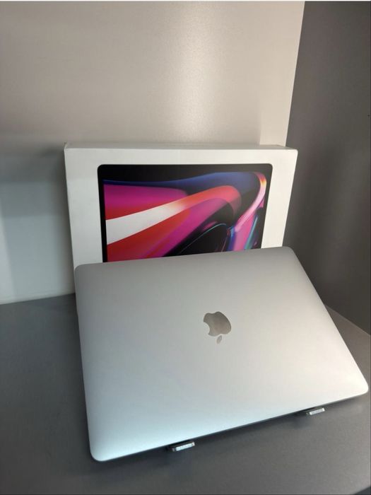 Macbook pro M2 8/256 85 %