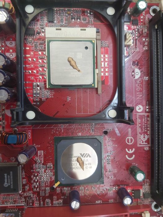 TIME CAPSULE RETRO PC! Intel 2.4GHz | Radeon 9550 (128-bit) | Gaming