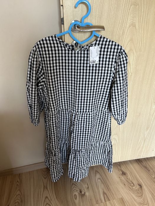 Дамски нови рокли  S